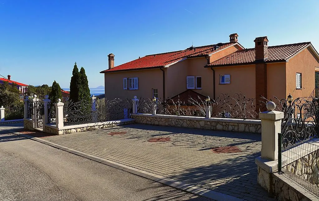 Apartments Villa Venera Labin  Croazia